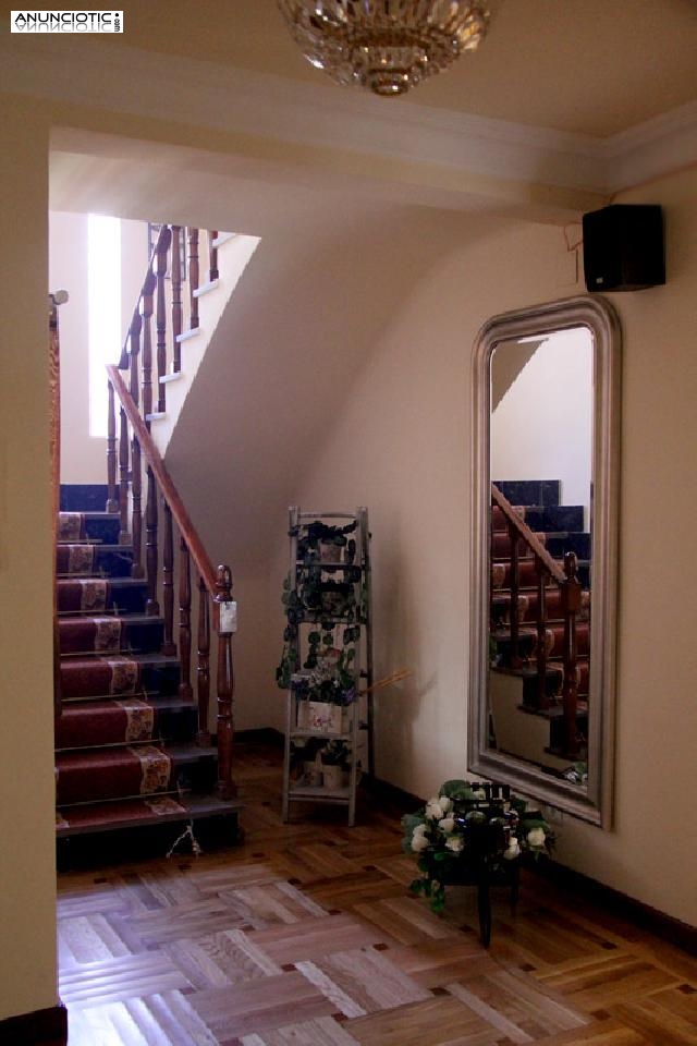 en arturo soria, seleccionamos se&ntilde;oritas para chalet relax 