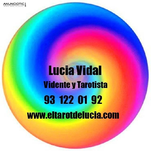 Vidente LUCIA VIDAL tarotista del amor espa&ntilde;ola NO gabinete