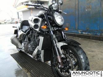 Moto COMO NUEVA Yamaha VMAX 1700 A&Ntilde;O 2009