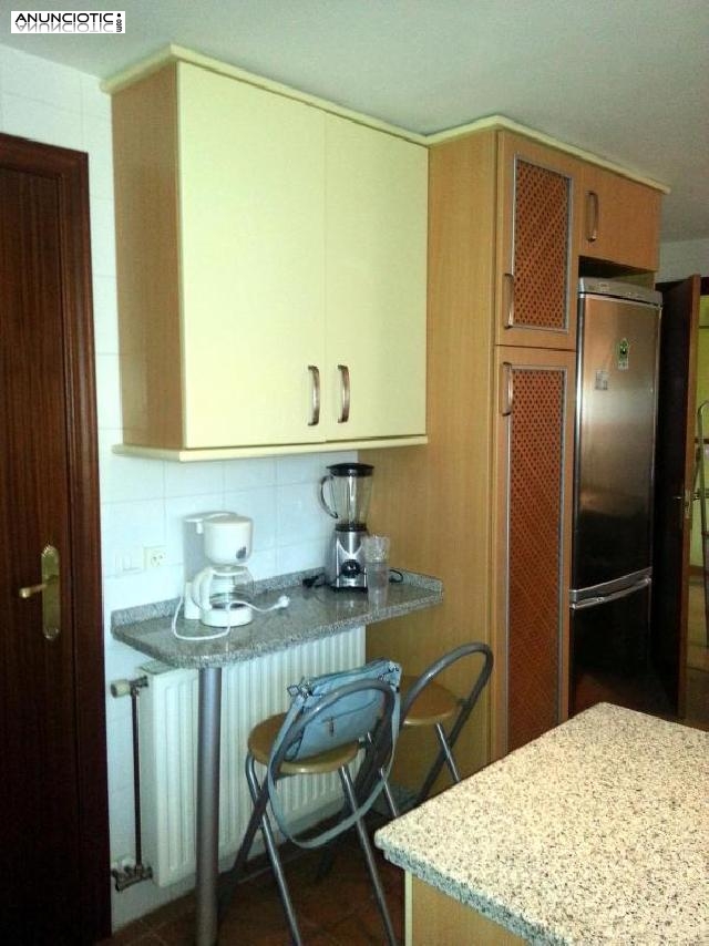 Adosado en c&aacute;ceres de 179 m2