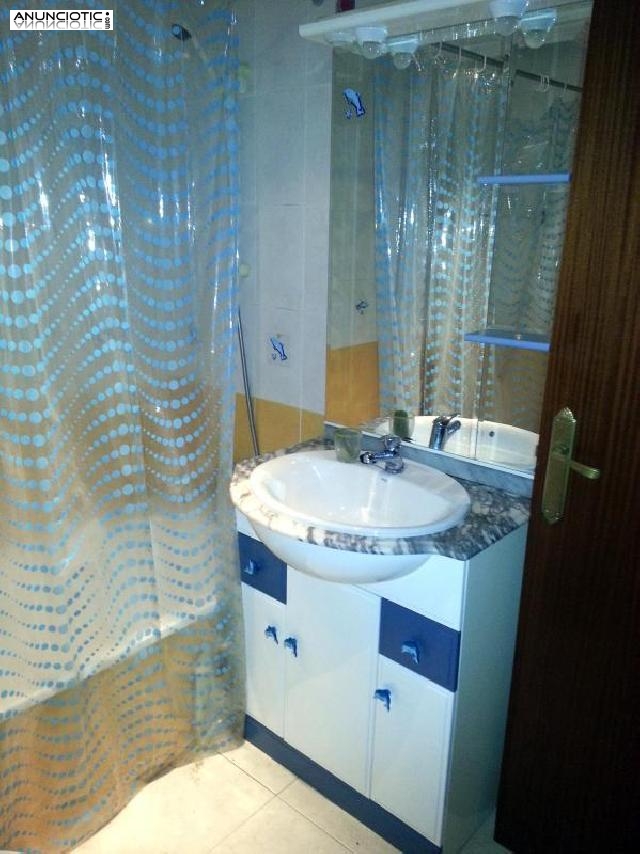 Adosado en c&aacute;ceres de 179 m2