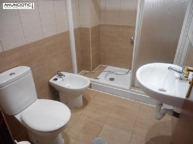 Se alquila adosado reformado en c&aacute;ceres