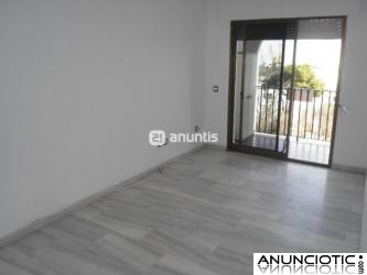 Se alquila magn&iacute;fico piso en la zona m&aacute;s chic de C&aacute;diz, con plaza de garaje 
