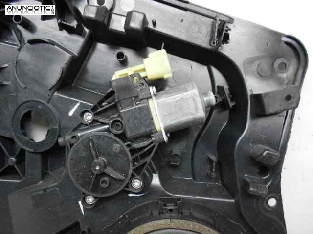 Elevalunas delantero izquierdo 3055452