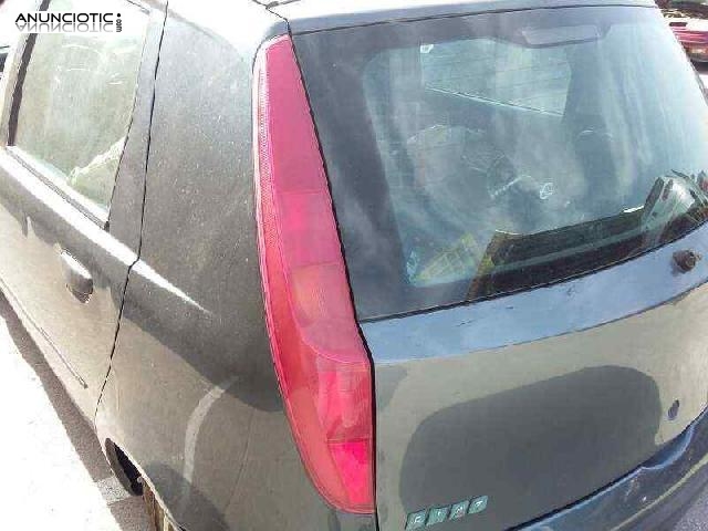 421090 piloto fiat punto berlina (176)