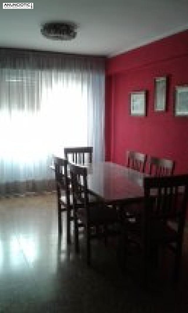 Piso grande y C&eacute;ntrico - 4 habita.