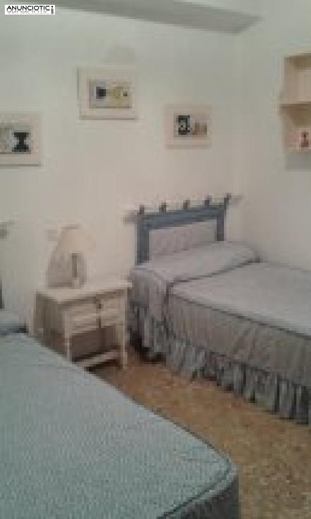 Piso grande y C&eacute;ntrico - 4 habita.