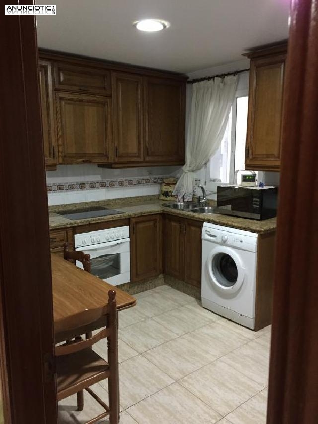 Oportunidad!!!se vende piso amplio de 5 dormitorios 2 garajes y dos ba&ntilde;os