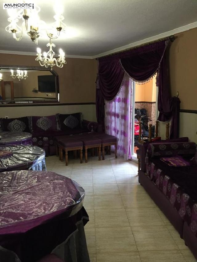 Oportunidad!!!se vende piso amplio de 5 dormitorios 2 garajes y dos ba&ntilde;os