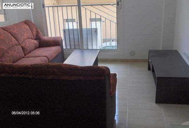 Se alquila piso amplio de 2 dormitorios, ba&ntilde;o,