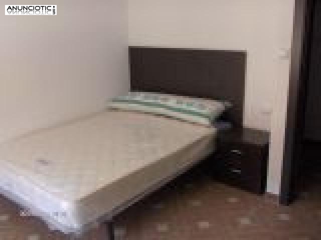 Se alquila piso amplio de 2 dormitorios, ba&ntilde;o,