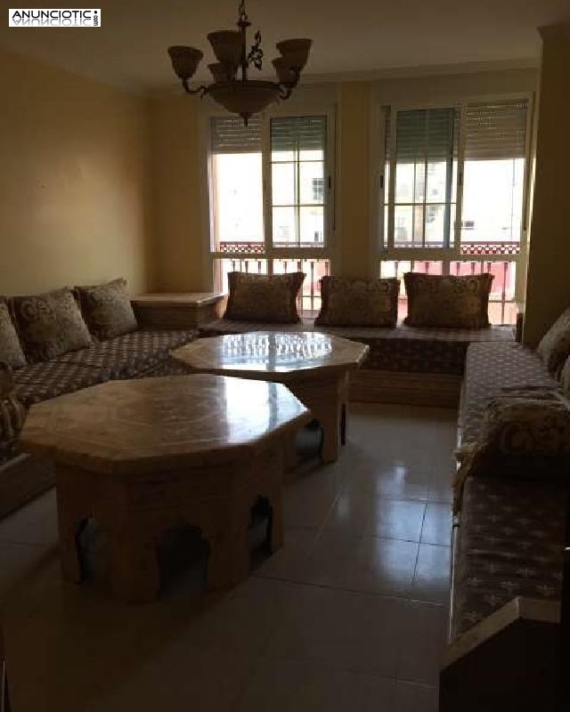 Piso de dos dormitorios, dos ba&ntilde;os uno de ello