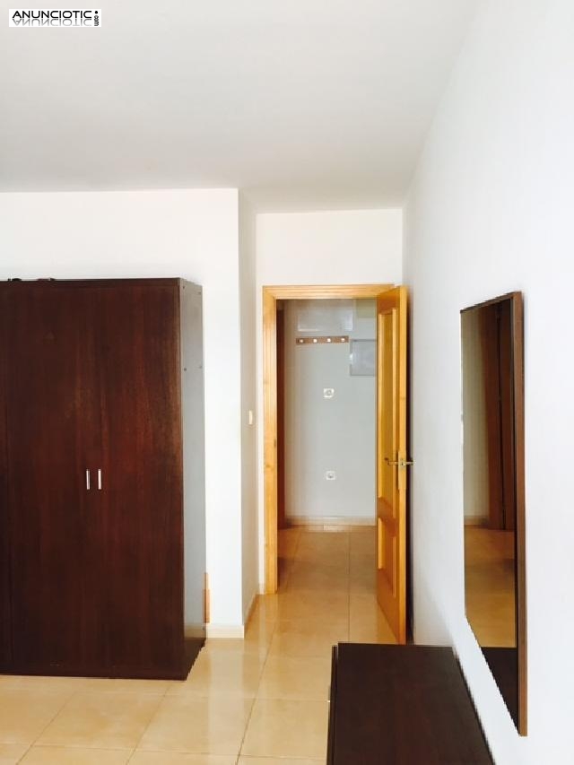 Se alquila piso de 1 habitaci&oacute;n , cocina , sal