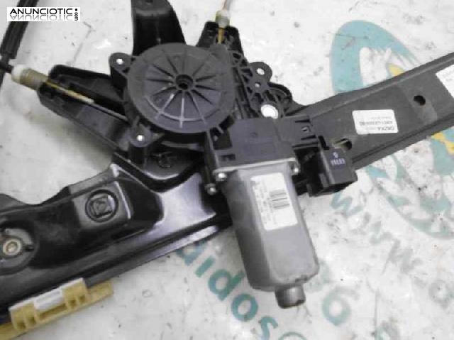 Elevalunas delantero derecho 3062339