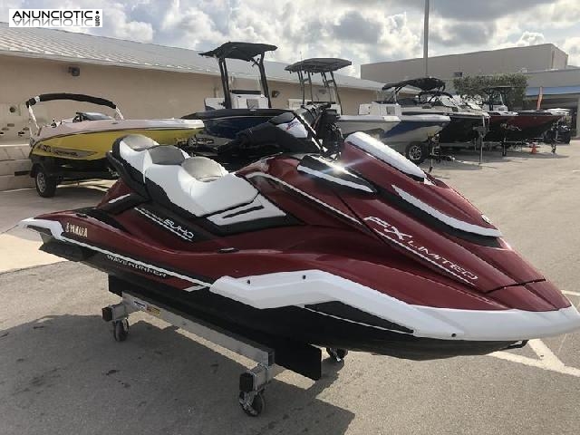 Compra motos acu&aacute;ticas nuevas y usadas