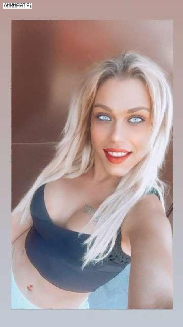 Niata muy cachonda solita atenci&oacute;n a parejas en casa
