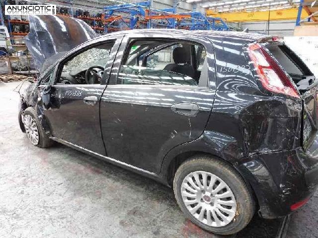 Puerta del. der. de fiat - punto