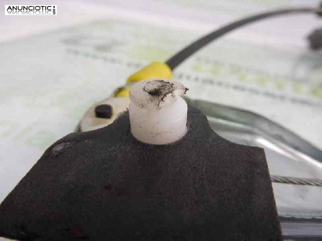 Elevalunas del. der. tipo 8200209886 de