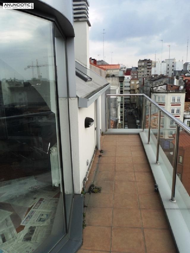 Se vende &aacute;tico con terraza y exterior en zona 