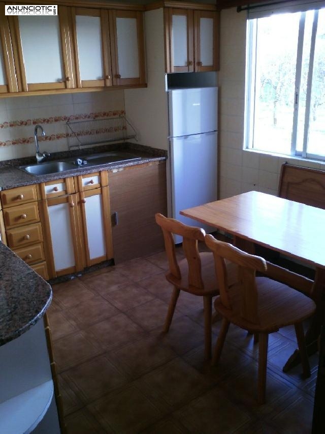 Se vende piso muy c&eacute;ntrico en rianxo