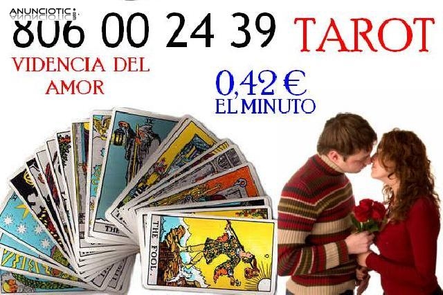 Sientes tu relaci&oacute;n extra&ntilde;a, hay alguien mas.Tarot 0,42 �