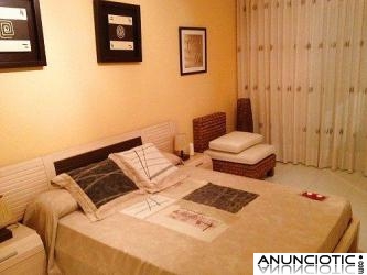 Precioso apartamento a pie de playa a 10 pasos del mar con acceso a una peque&ntilde;a cala.