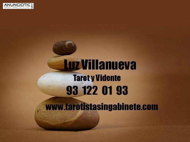 BUENA TAROTISTA CONOCIDA. M&Aacute;S DE 30 A&Ntilde;OS DE EXPERIENCIA. LUZ