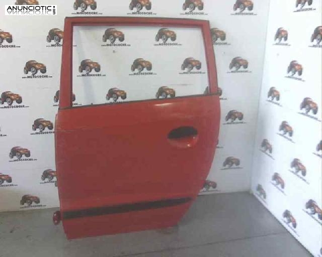 Puerta trasera izquierda de hyundai -