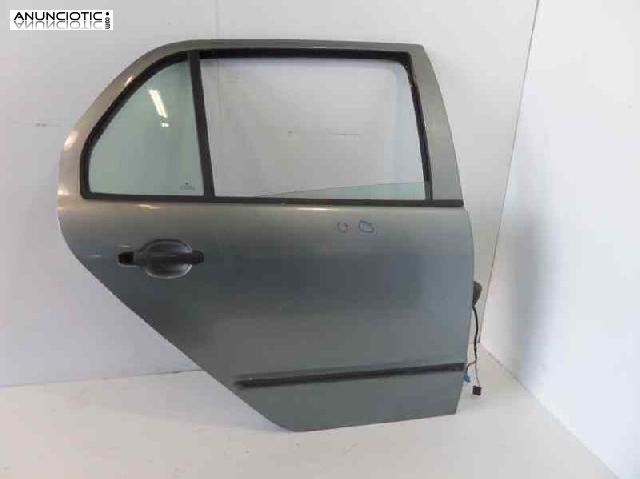 Puerta trasera derecha de skoda - fabia