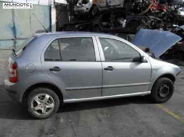 Puerta trasera derecha de skoda - fabia