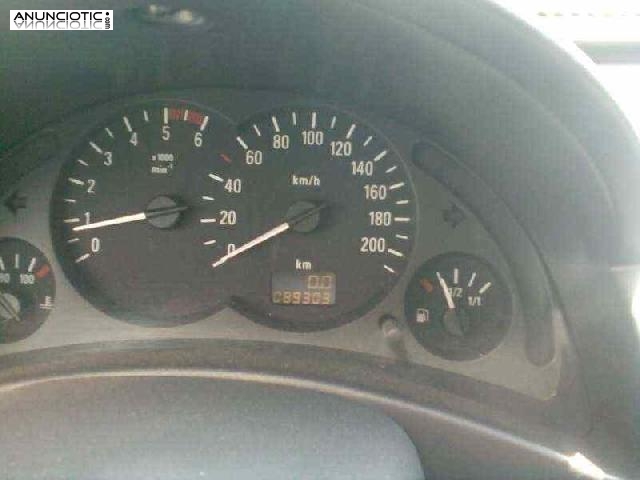 Bombin porton trasero de opel - corsa