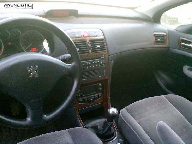 Puerta delantera izquierda de peugeot -