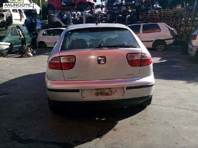 Bombin porton trasero de seat - leon