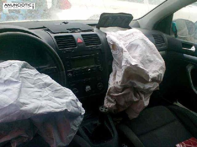 Piloto trasero central de volkswagen -