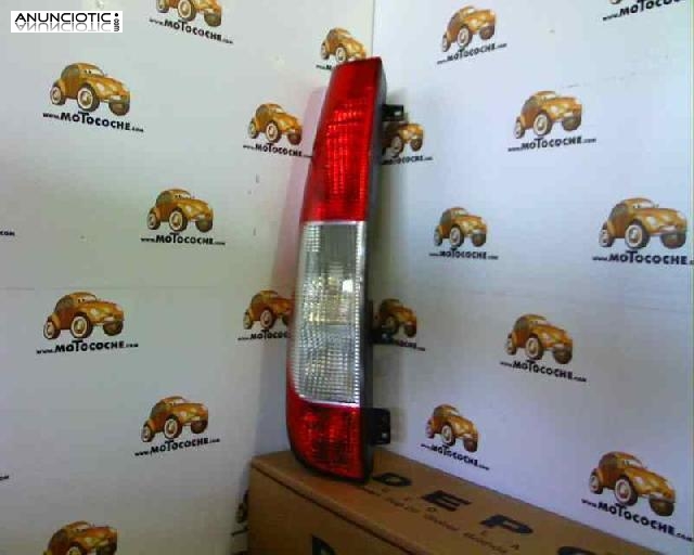 Piloto trasero izquierdo de mercedes -