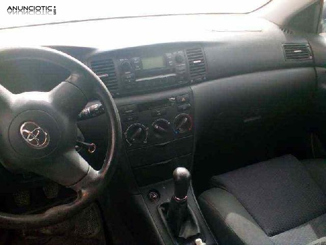 Bombin porton trasero de toyota - 