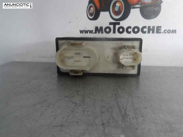 369581 - caja reles / fusibles de