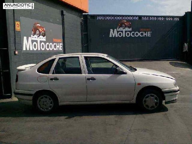 369581 - caja reles / fusibles de