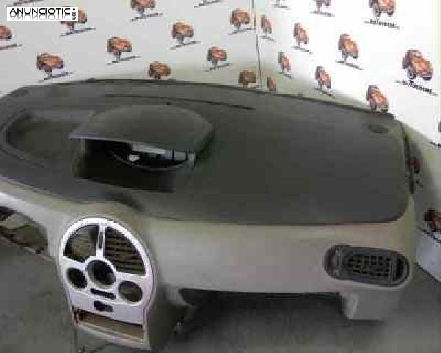 Salpicadero de renault - modus. 