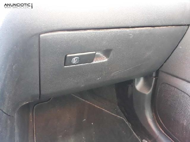 686467 guantera kia sportage drive 2wd