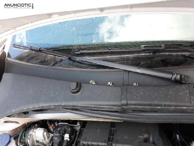 688666 brazo citroen c-elys&eacute;e feel