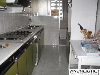Piso en venta de 3 dormitorios y 2 ba&ntilde;os con calefacci&oacute;n central