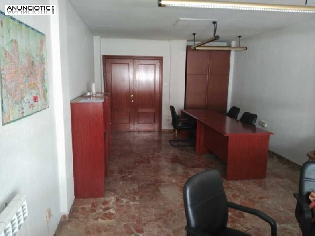 Magn&iacute;fica oficina de 50m con despacho