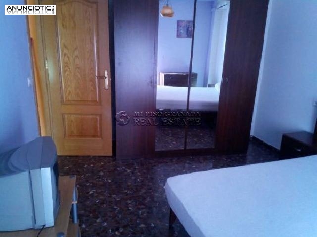 Bien situado piso en zaid&iacute;n de 100 m2