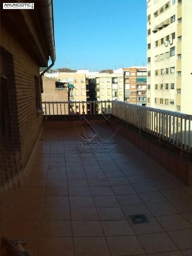 Econ&oacute;mico atico en ciencias de 120 m2