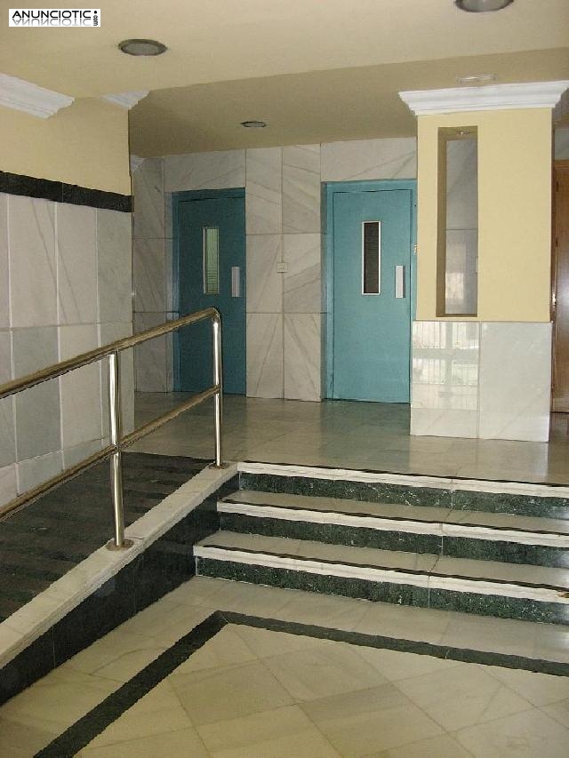 Econ&oacute;mico atico en ronda de 125 m2