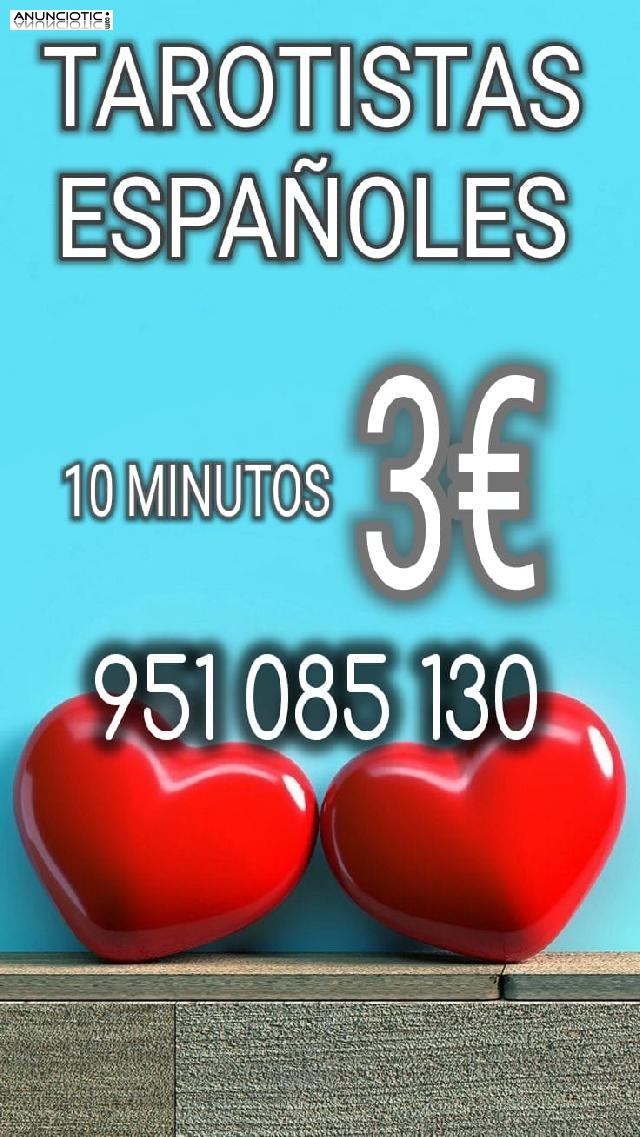Descubre tu futuro a trav&eacute;s del tarot-,