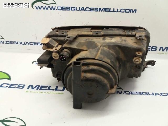 2070099 faro audi 100 berlina b&aacute;sico