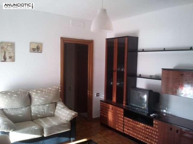 Econ&oacute;mico piso en zona centro de 89 m2