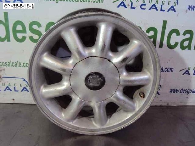 Llanta aleaci&oacute;n 14 de seat 674943